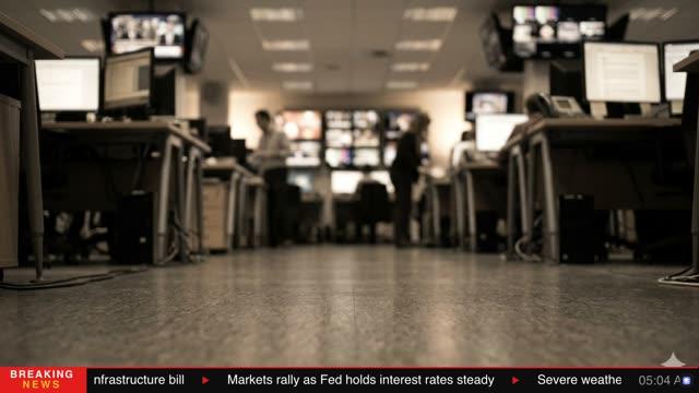 Breaking News Ticker